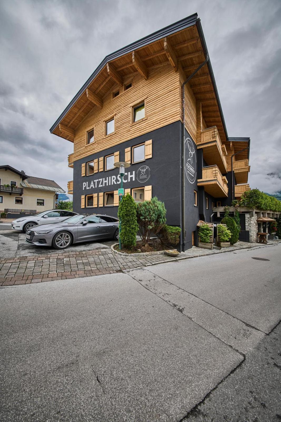 Platzhirsch Rooms - B&B - Self Check-In Piesendorf Luaran gambar