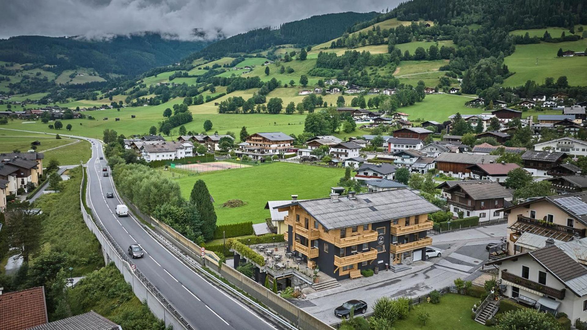 Platzhirsch Rooms - B&B - Self Check-In Piesendorf Luaran gambar