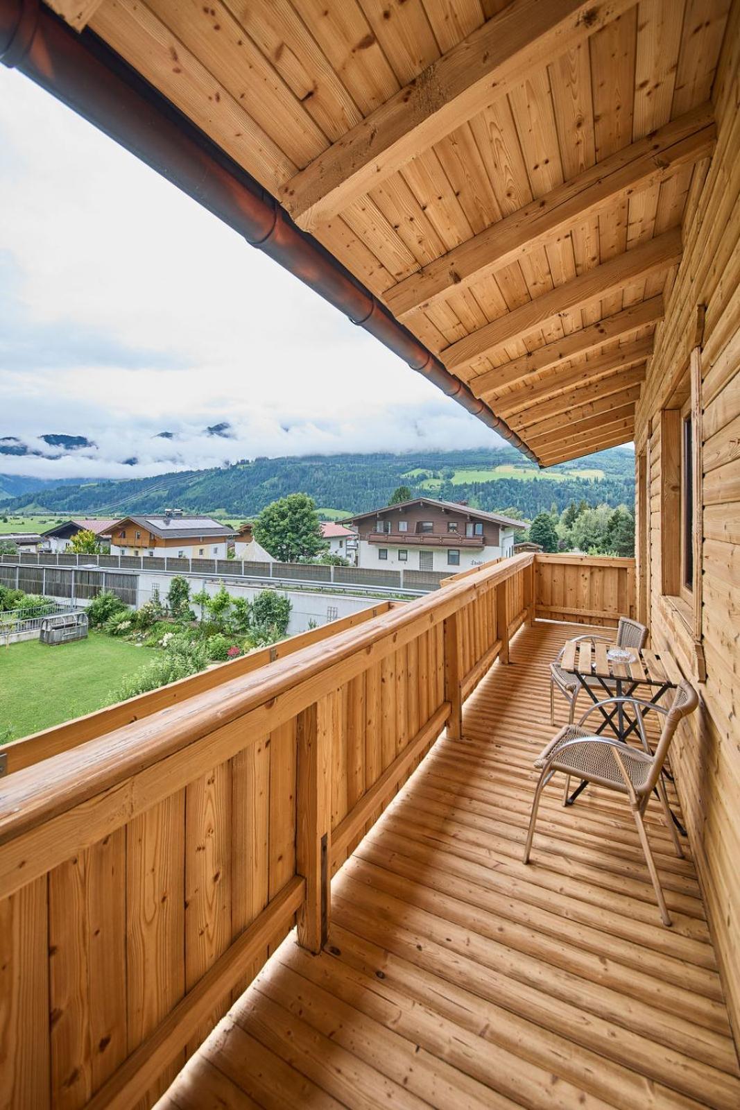 Platzhirsch Rooms - B&B - Self Check-In Piesendorf Luaran gambar
