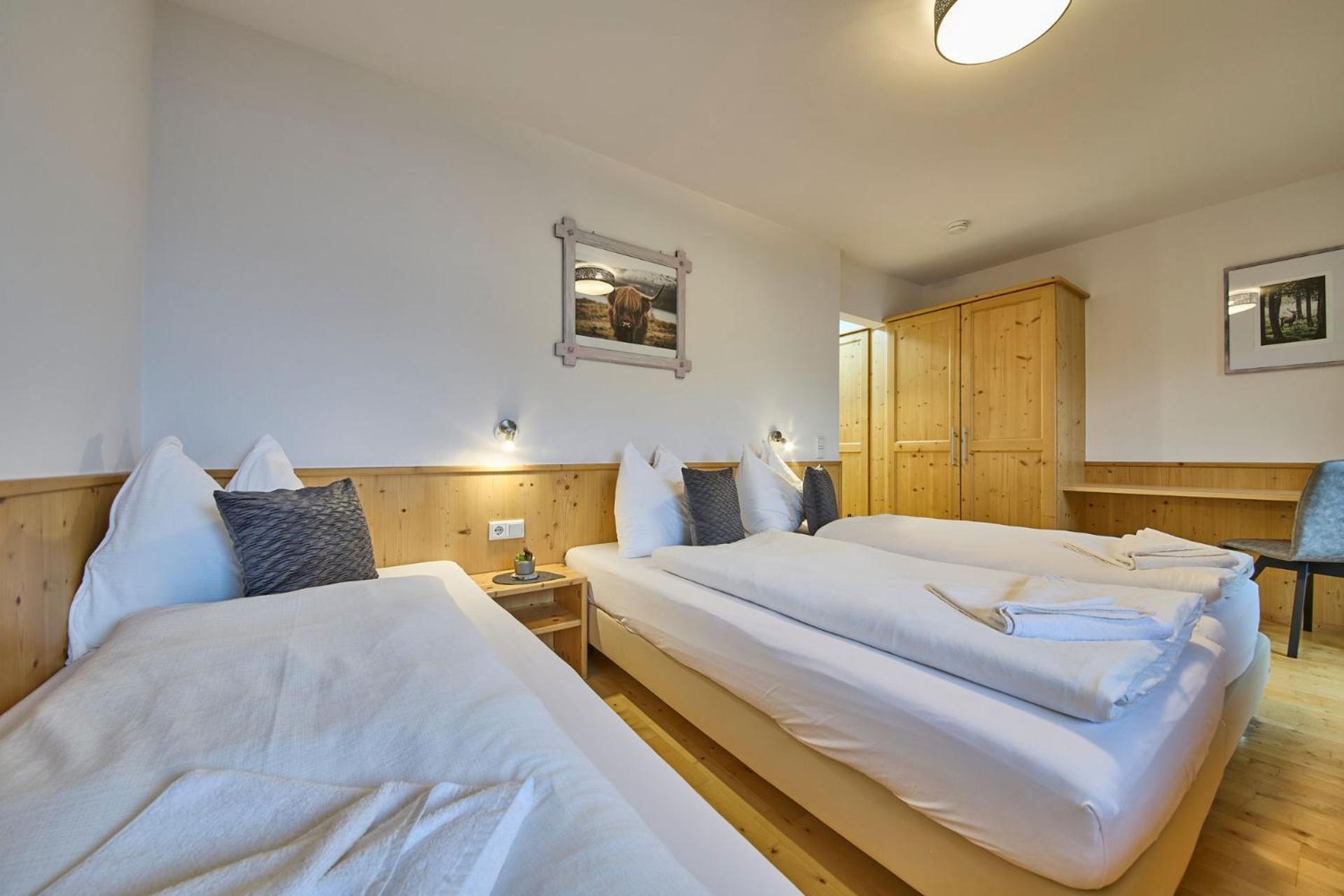 Platzhirsch Rooms - B&B - Self Check-In Piesendorf Luaran gambar